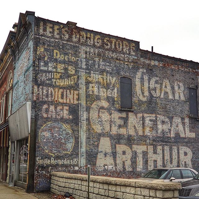 Lee's Drug Store